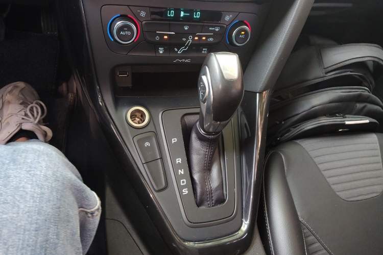 Used Ford Focus 2015 Sedan EcoBoost 180 Automatic Elite Model
