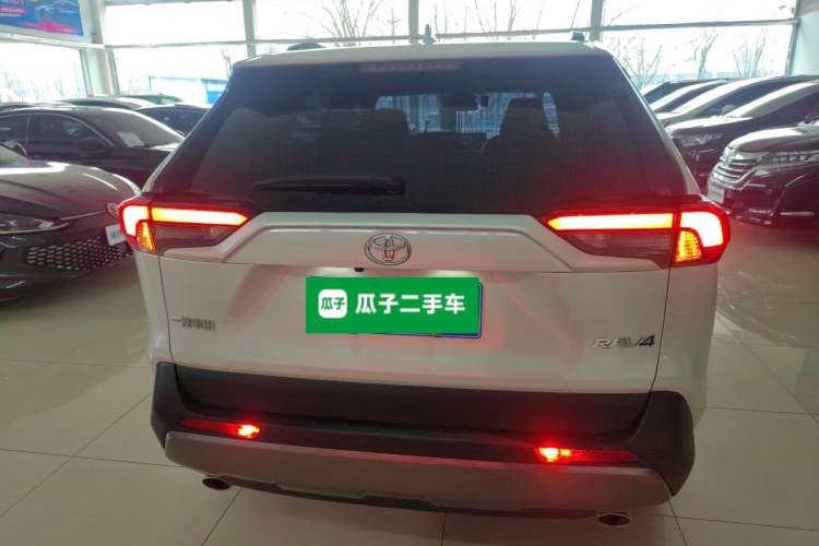 Used Toyota RAV4 2021 2.0L CVT Two-Wheel Drive Fashion Edition
