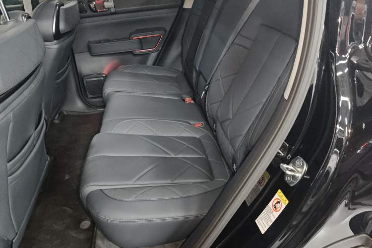 Used  Leopard 5 2023 Explore Edition