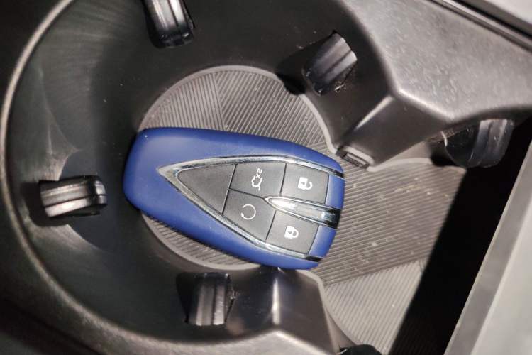 Used Changan CS75 PLUS 2024 3rd Generation Champion Edition 1.5T Intelligent Drive Dynamic Model
