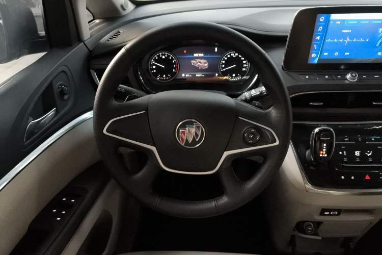 Used Buick GL8 2023 Land Executive Class Comfort Model