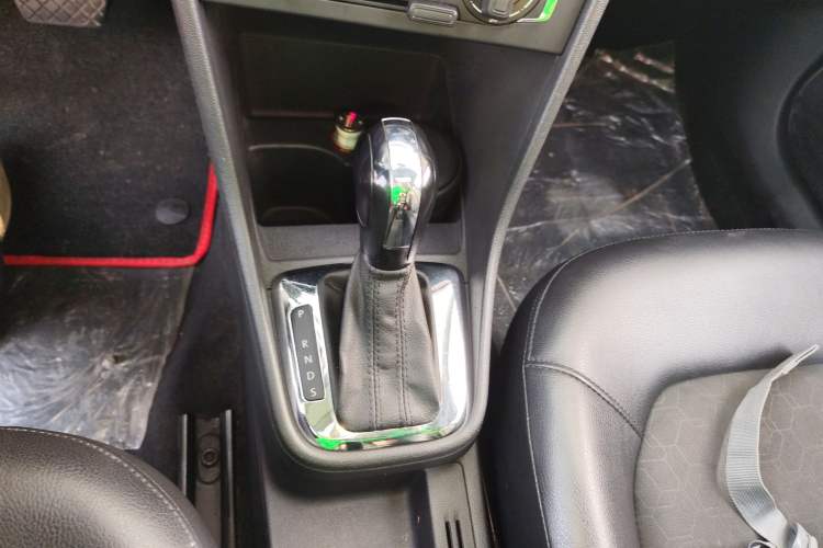 Used Volkswagen Santana 2013 1.6L Automatic Comfort Edition
