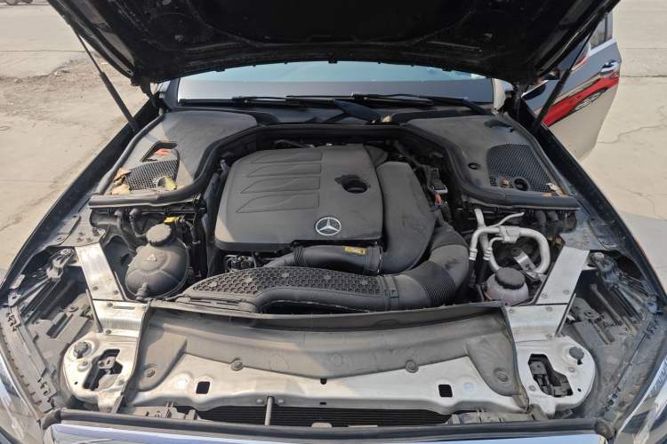 Used Mercedes-Benz E-Class 2019 E 260 L
