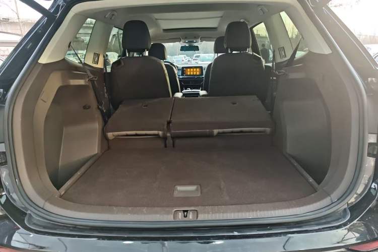 Used Volkswagen Viloran 2022 380TSI Luxury Edition