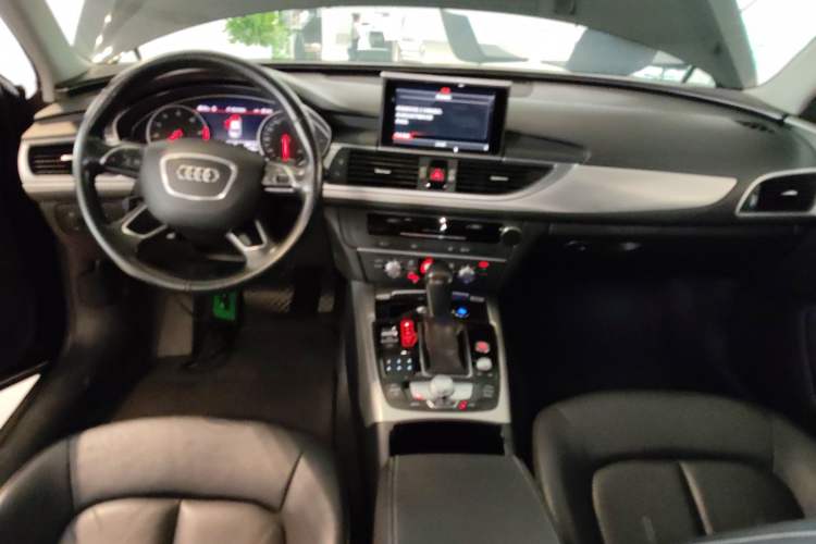 Used Audi A6L 2018 30th Anniversary Edition 35 TFSI Fashion Model
