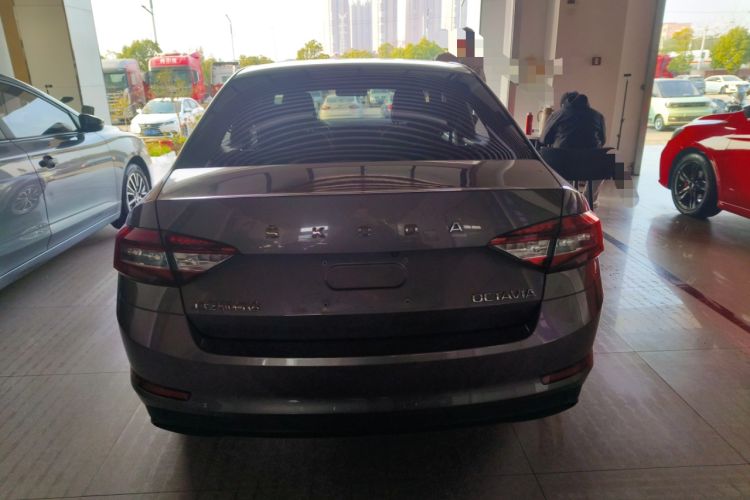 Used Skoda Octavia 2019 1.5L Automatic SmartDrive Comfort Edition China VI Standard
