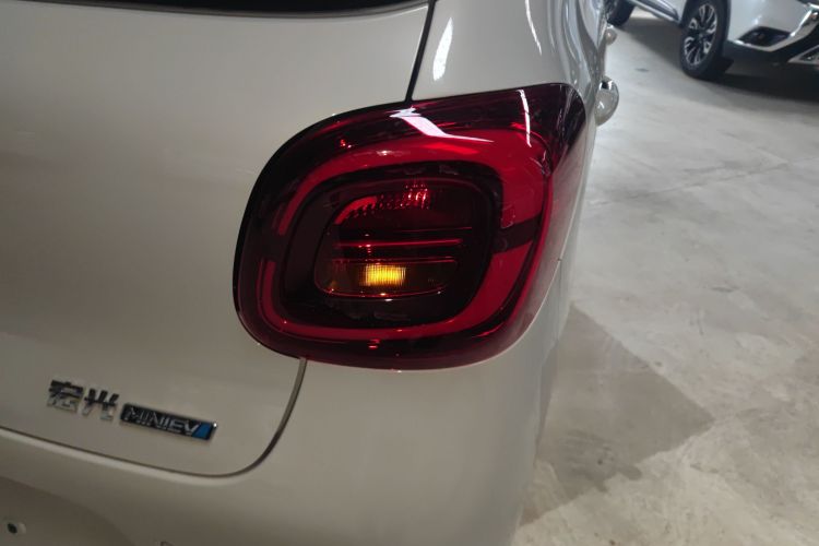 Used Wuling Hongguang MINIEV 2025 Four-Door Version Premium Edition
