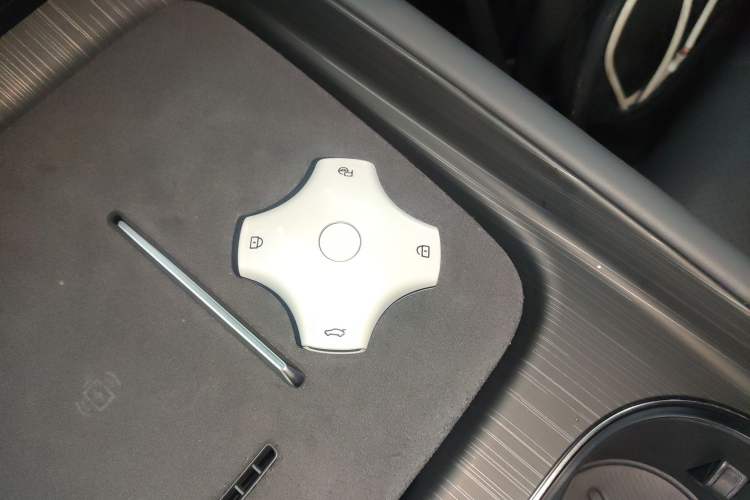 Used Dongfeng eπ eπ007 2026 Model 007+ Pure-Electric 565 Ultra+ All-Wheel-Drive LiDAR Edition
