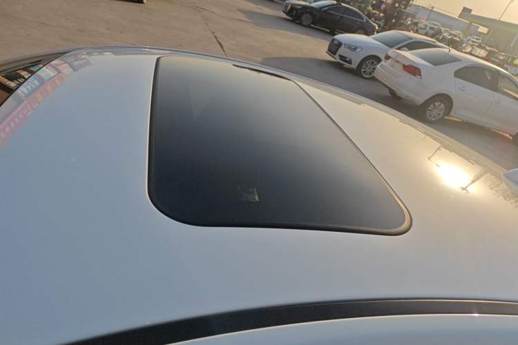 Used Hongqi H5 2018 30TD Smart Connect Dynamic Edition
