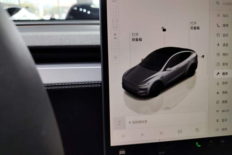 Used Tesla Model Y 2025 Rear-Wheel-Drive Version