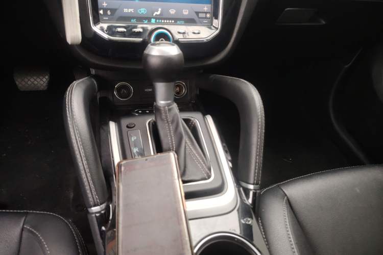 Used Zotye SR7 2016 1.5T CVT Cube Heart Edition China V Standard
