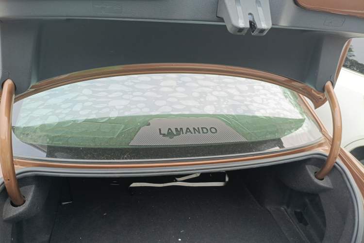 Used Volkswagen Lamando 2015 230TSI Manual Trend Edition
