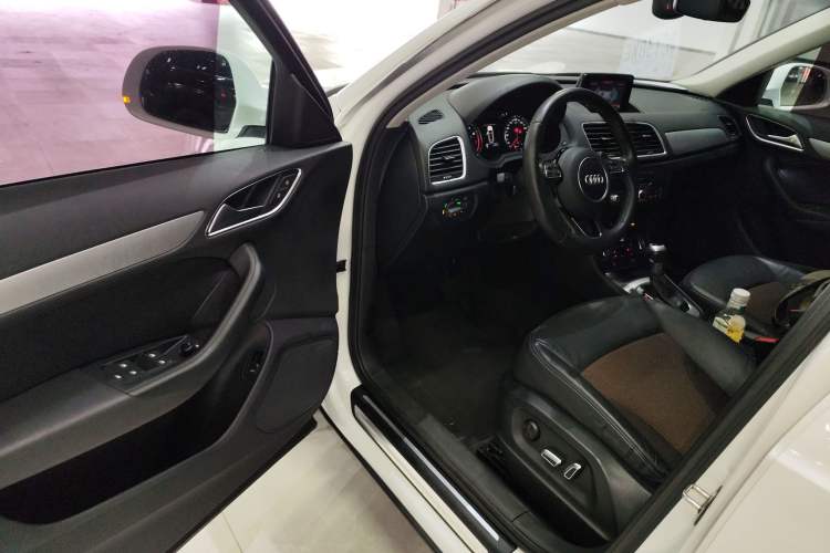 Used Audi Q3 2017 30 TFSI Fashion Model