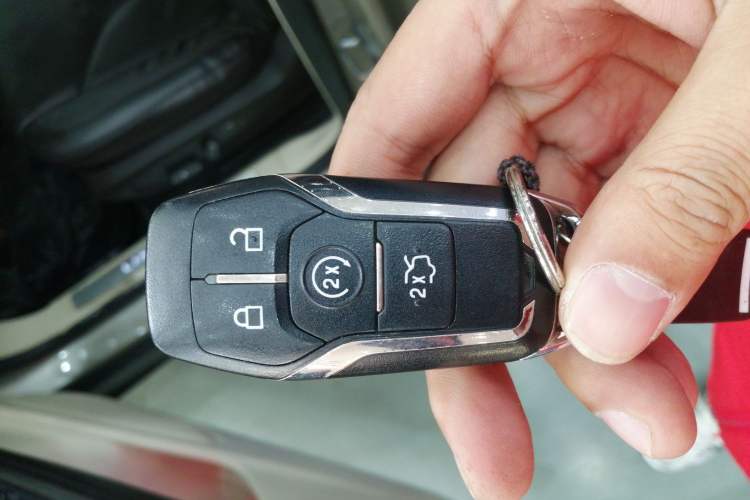 Used Lincoln MKC 2014 2.0T Four-Wheel Drive Luxury Edition