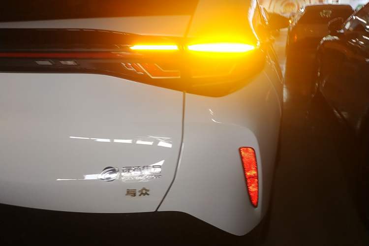 Used Volkswagen ID.UNYX 2024 Pro Long-Range Version
