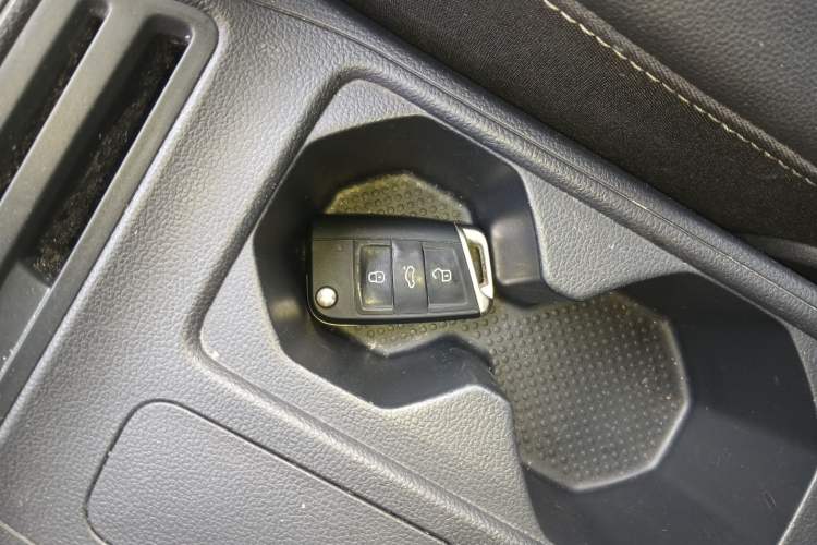 Used Volkswagen Tacqua 2023 200TSI DSG Joy-Connect Edition