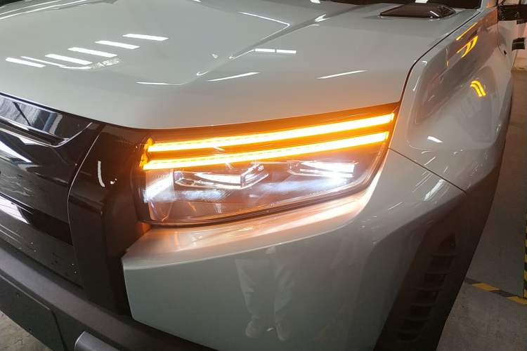 Used  Titanium 3 2025 501KM All-Wheel Drive Intelligent Driving Ultra Version
