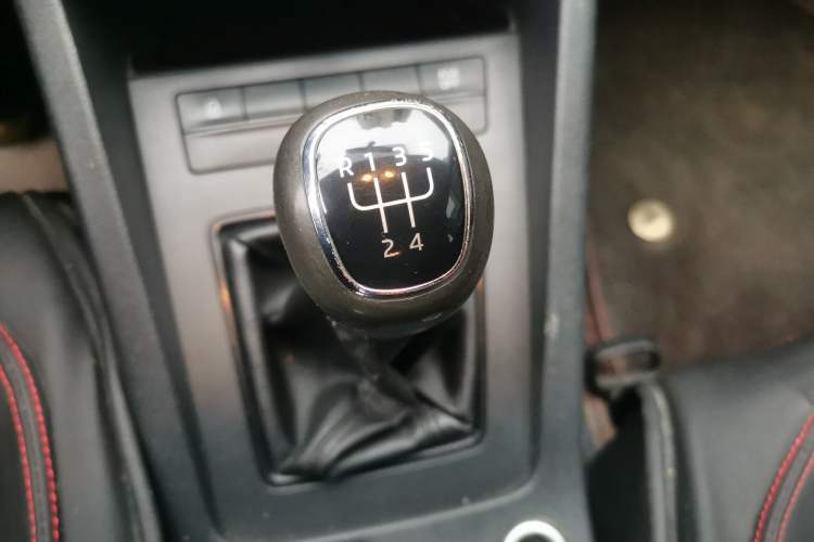 Used Skoda Octavia 2015 1.6L Manual Eado Edition