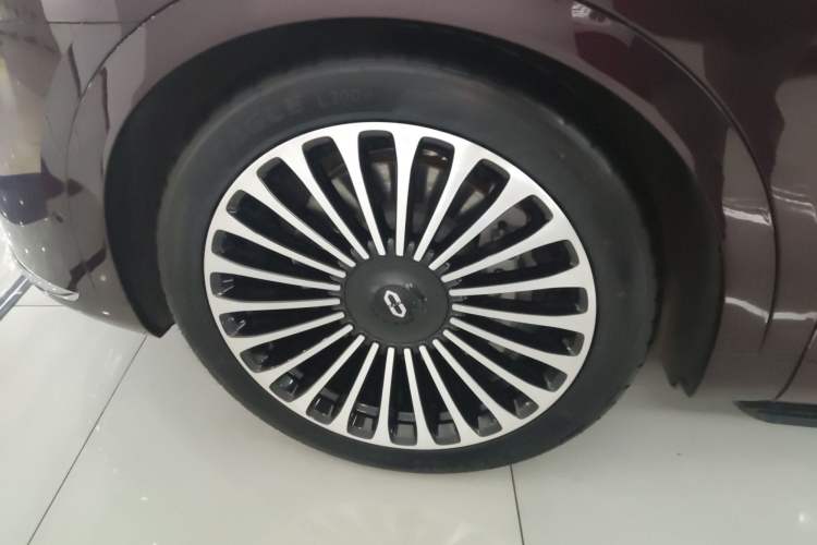 Used Hima AITO M9 2025 Extended-Range Ultra Version 52 kWh 5-Seater Edition
