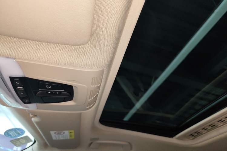 Used BMW 3 Series 2019 320Li Fashion Model
