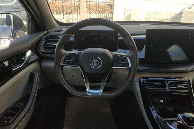 Used BYD Qin PLUS 2024 HONOR Edition DM-i 55KM Leading Model
