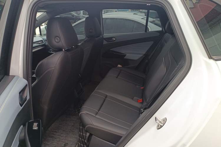 Used Volkswagen ID.4 X 2025 Smart Version Pure & Intelligent Enjoyment Edition
