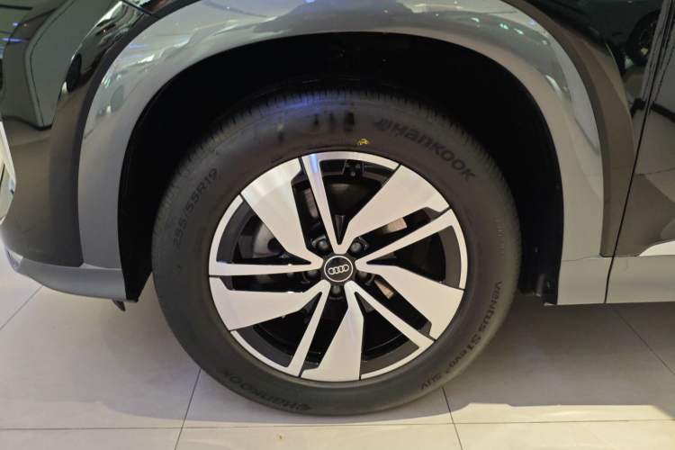 Used Audi Q6 2023 40 TFSI quattro Guanyun Edition Light Yulin Package
