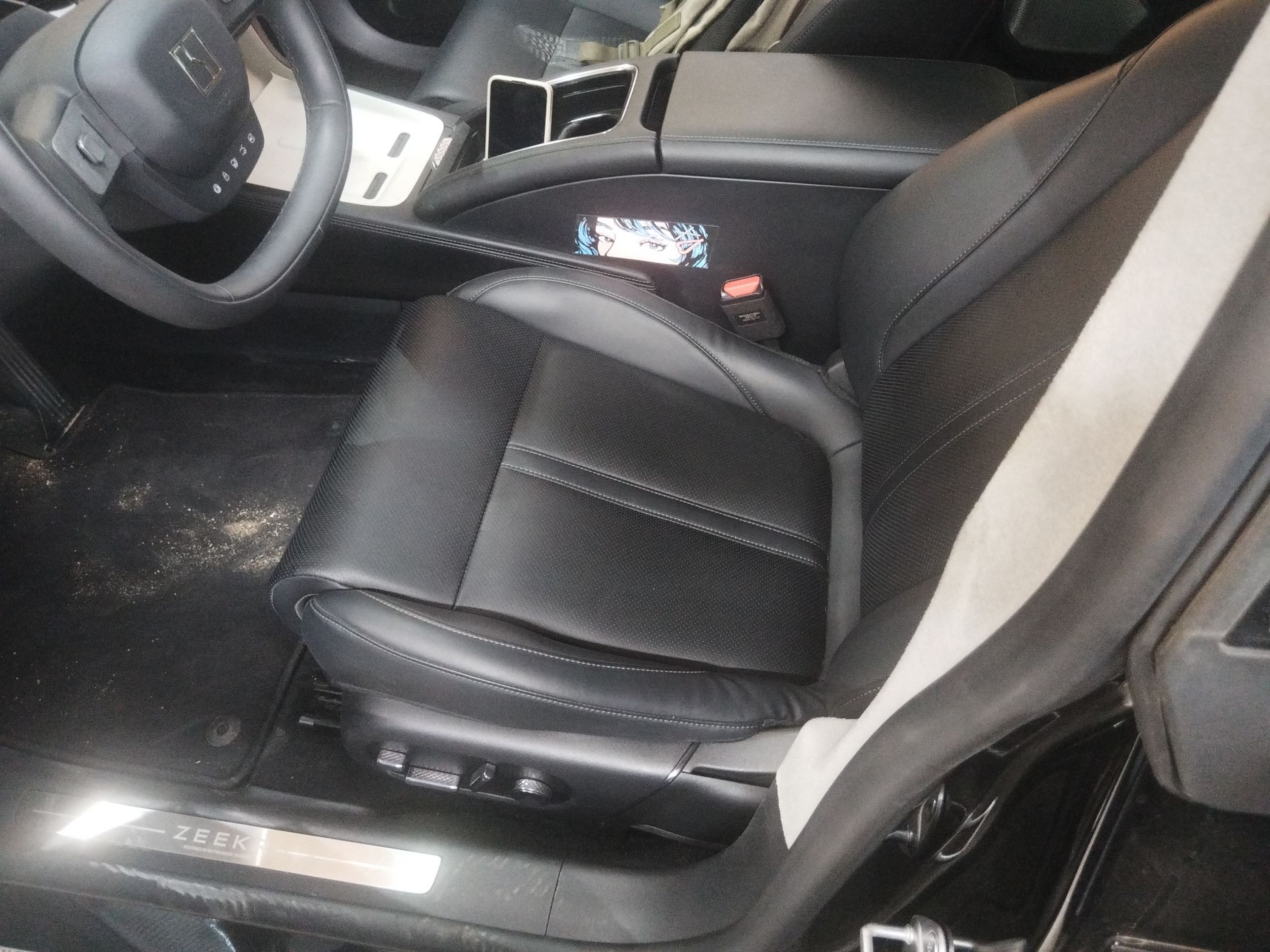 Переднее сиденье в автомобиле