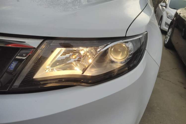 Used Geely Auto Emgrand X7 Sport 2018 2.0L Manual Two-Wheel Drive Zhiya Version
