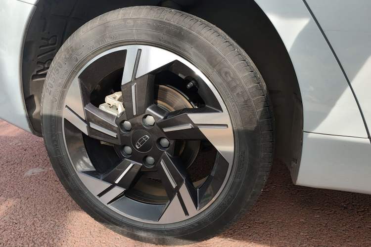 Used Geely Auto Emgrand L HiP 2022 1.5TD-DHT Pro 100KM Super Swift
