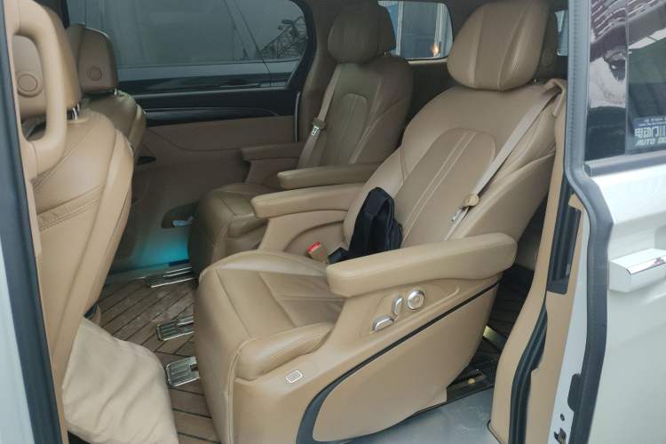 Used Buick GL8 2020 ES Land Cruiser 653T Flagship Model