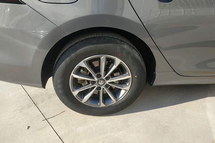 Used BYD Qin PLUS 2024 HONOR Edition DM-i 55KM Leading Model
