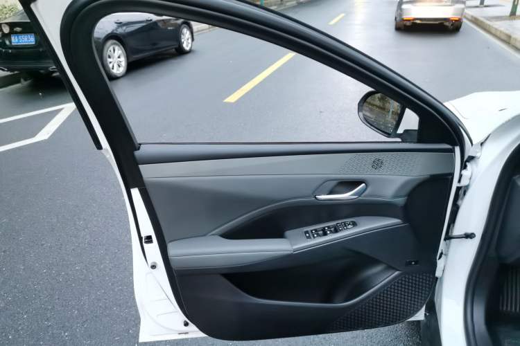 Used BYD Qin PLUS 2025 DM-i Smart Drive 55KM Leading Model
