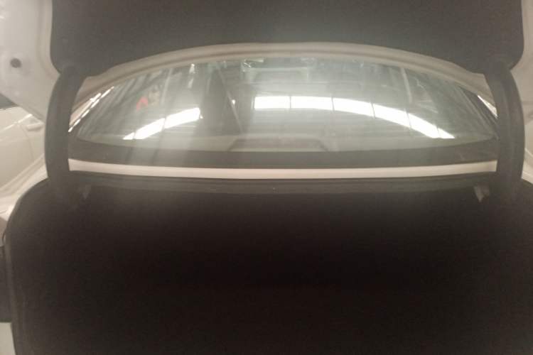 Used Kia K5 2015 2.0L Automatic LUX
