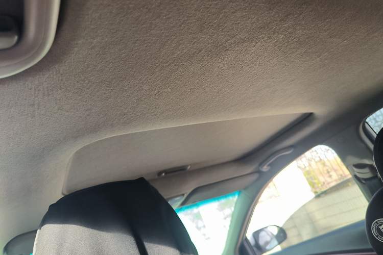 Used Kia K2 2012 Hatchback 1.4L MT GLS
