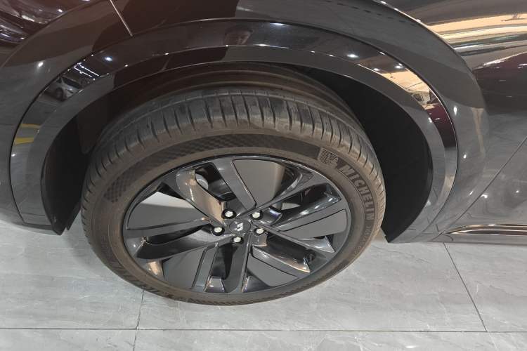 Used Li Auto L9 2024 Ultra Model
