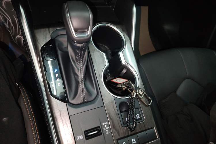 Used Toyota Crown Kluger 2024 2.5L HEV Two-Wheel Drive Luxury Edition
