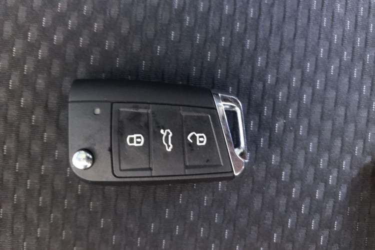 Used Volkswagen Tacqua 2023 200TSI DSG Joy-Connect Edition
