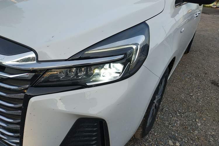 Used Buick GL8 2023 Land Executive Class 652T Luxury Model
