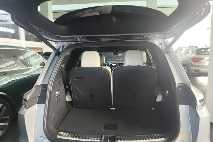 Used Li Auto L9 2024 PRO Model
