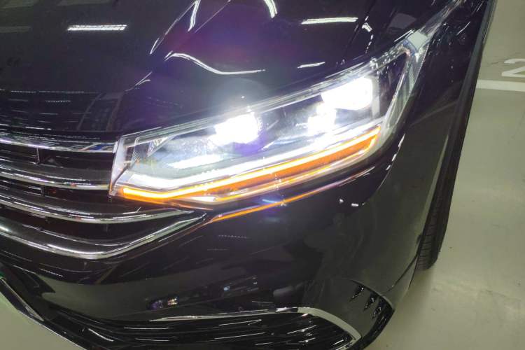 Used Volkswagen Tiguan L 2023 330TSI Automatic Two-Wheel Drive R-Line Enjoyment Edition
