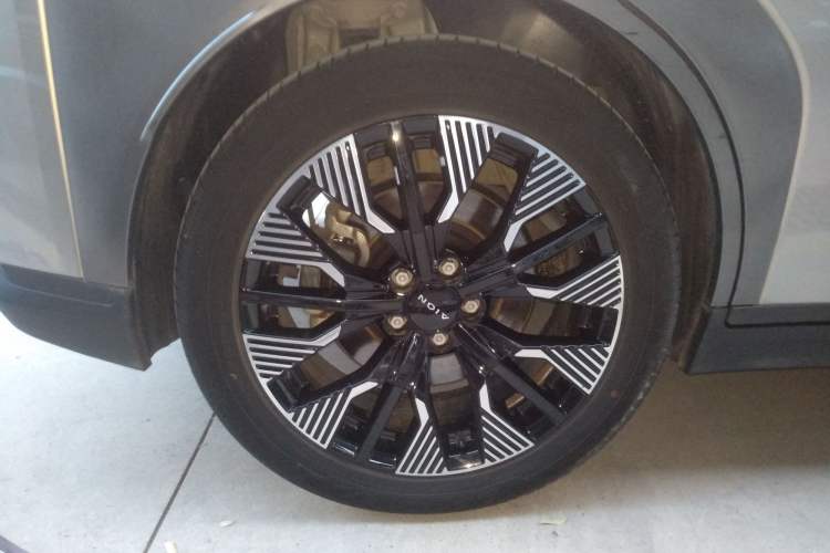 Used AION Y 2022 70 Tech Edition Lithium Iron Phosphate
