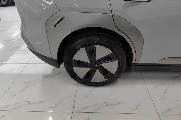 Used AION Y 2024 Younger
