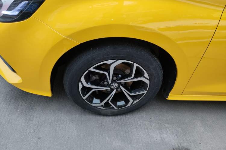 Used MG 5 2021 180 DVVT Manual Youth Luxury Edition
