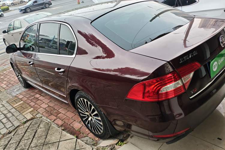 Used Skoda Superb 2013 1.8TSI Automatic Yashi Edition
