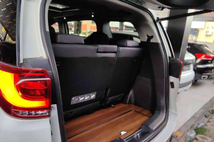 Used GAC Trumpchi M8 2023 Lingxiu Series 390T Prestige Edition
