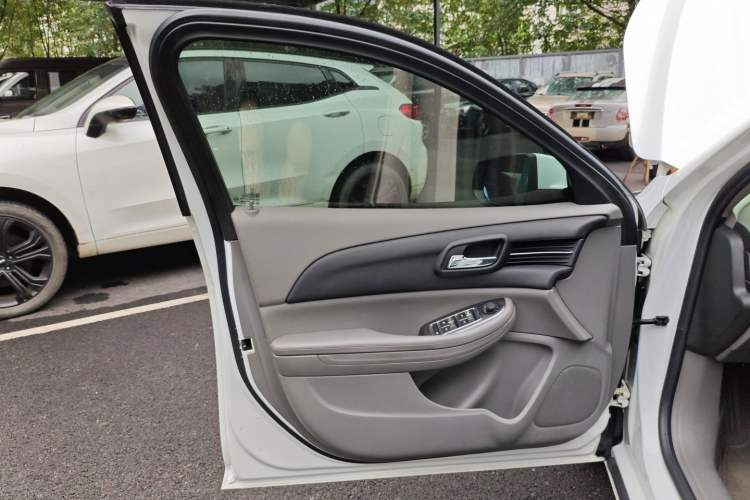 Used Chevrolet Malibu 2014 2.0L Automatic Luxury Edition
