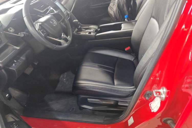 Used Honda Civic 2021 HATCHBACK 220TURBO CVT New Trendsetter
