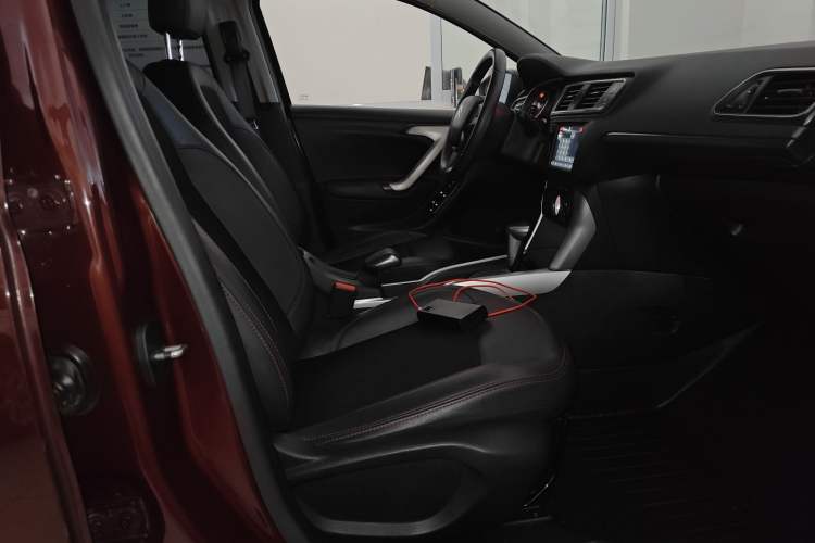 Used Citroen C3-XR 2015 1.6THP Automatic Smart Model
