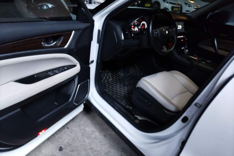 Used Honda Avancier 2017 240TURBO Two-Wheel Drive Luxury Edition
